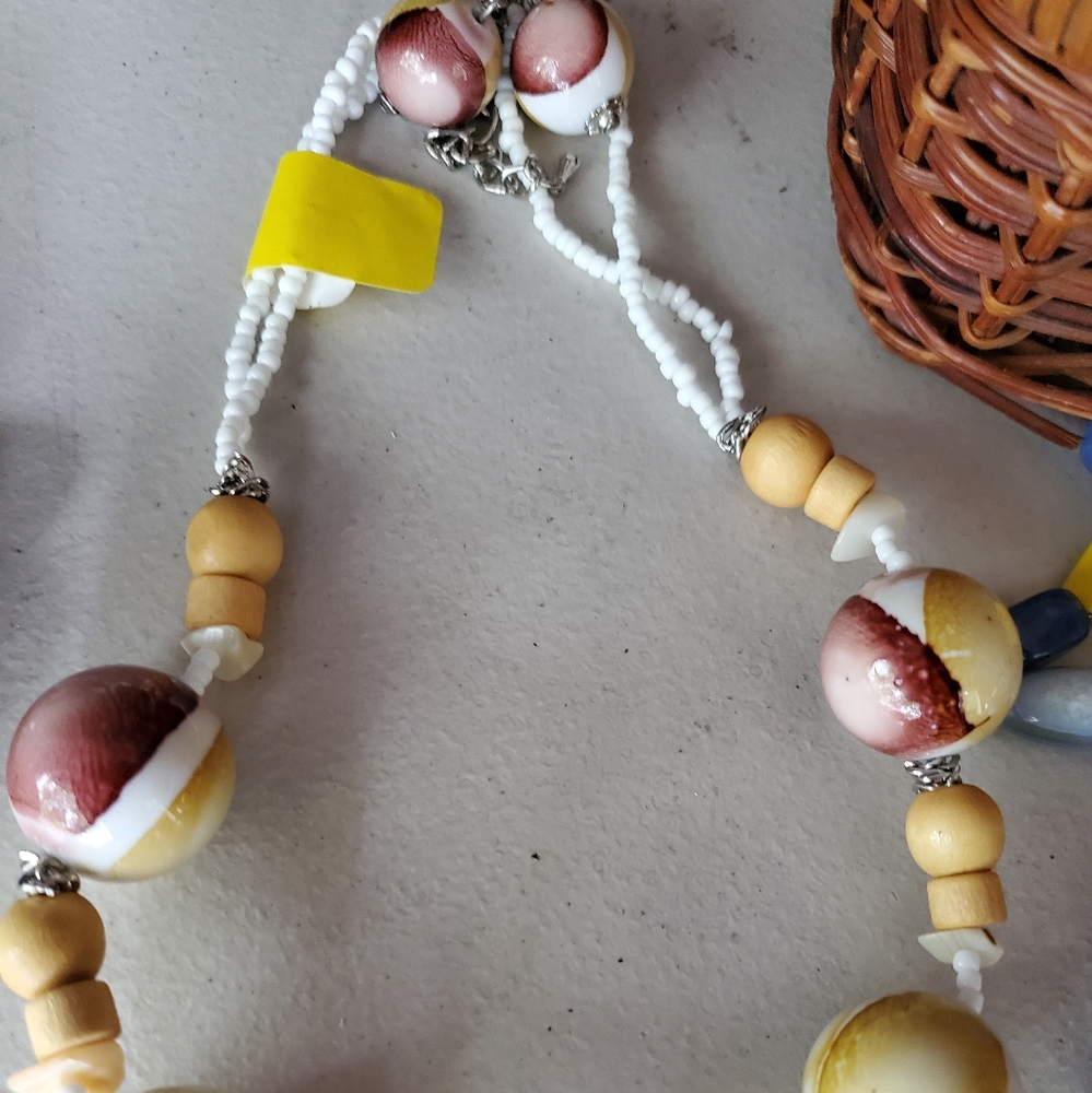 Women's everyday fashion necklace and earrings